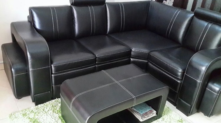  Sofa  Kulit  Minimalis Modern Untuk Ruang Tamu Kecil www 